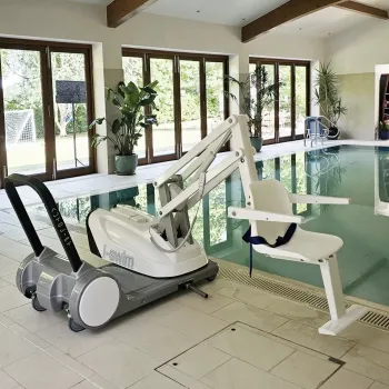 i-swim-2-pool-hoist-rotating-seat-powered-pool-lift-for-safe-water-access-near-poolside-with-chair