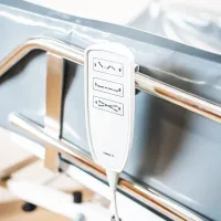 wave-profiling-shower-trolley-for-comfortable-and-adjustable-assisted-showering-adjustable-control