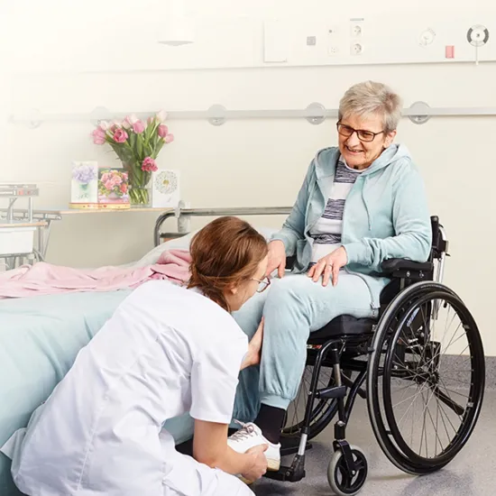 ROHO Mosaic Air Cell Wheelchair Cushion for Everyday Comfort - adjusting positioning