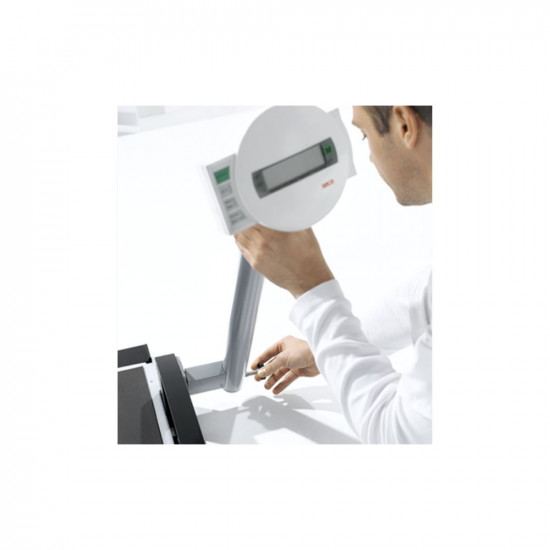 seca-665-emr-validated-medical-wheelchair-scale-for-weighing-of-patients-worker-reading-device